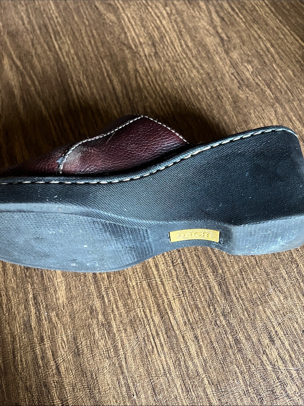 Born Women’s Brown Leather Slip-On Clogs - Picture 4 of 6